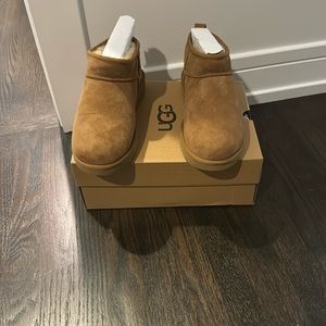 UGG, Ultra mini, bran new, women size 9